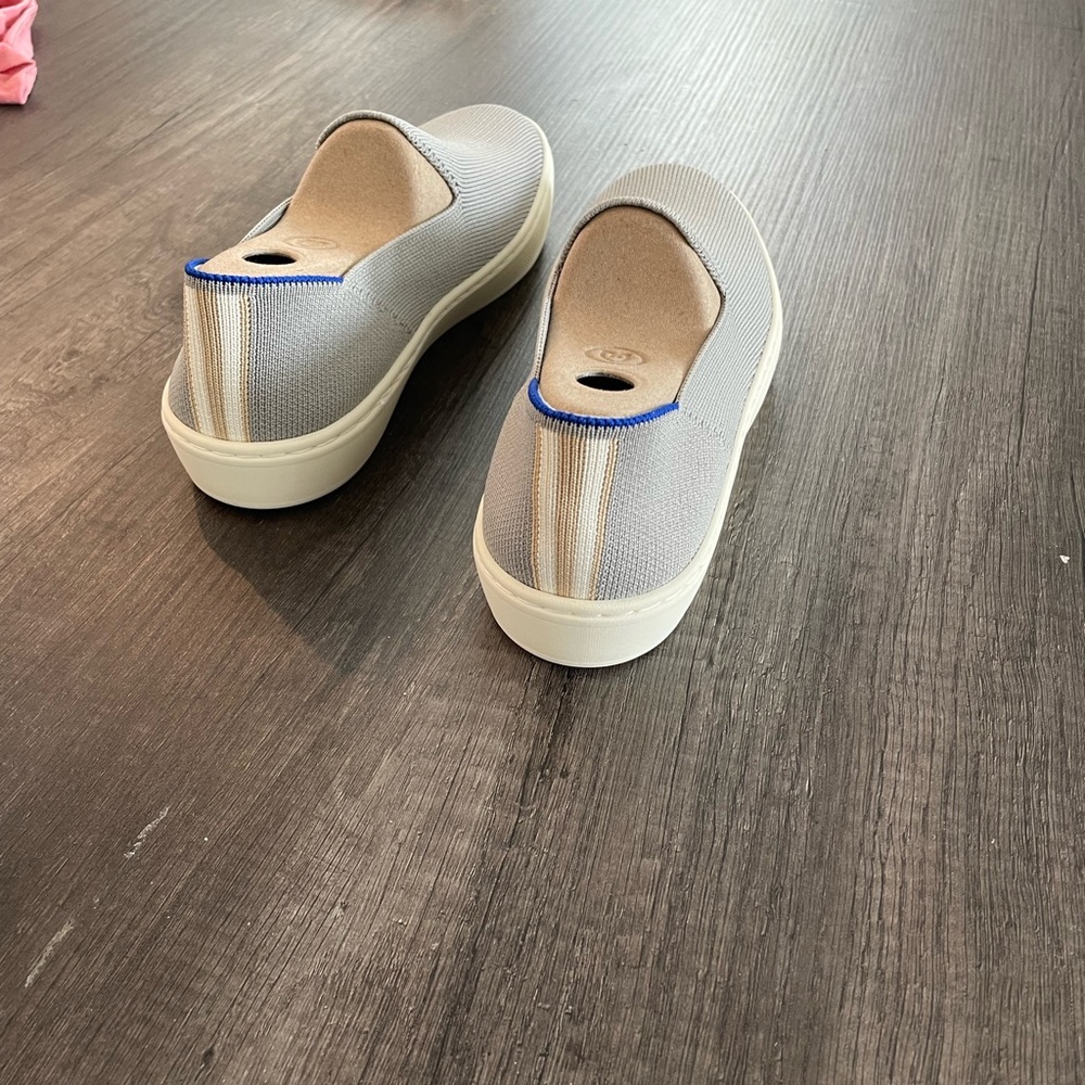 Brand new Rothys slip on sneakers - size 6